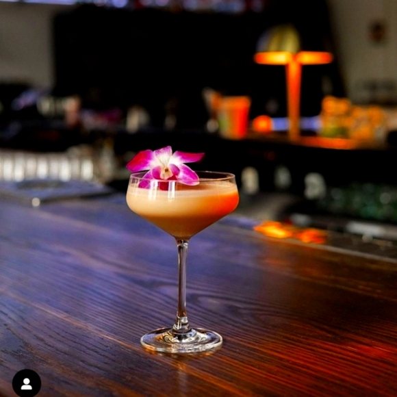 💋💌💝👠 Meet your TOP SELLER Posher, Suze Rene' 💋💌💝👠💄 SHOP NOW! BUNDLE - Picture 4 of 15